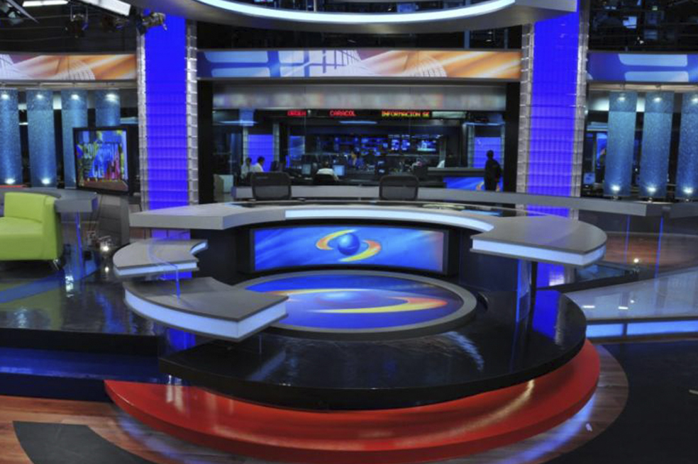 Ana Milena Gutiérrez protagonizó un jocoso momento al despedir la emisión del informativo de Caracol Televisión. Su reacción y la de Catalina Gómez, su compañera, se volvió viral en redes sociales. ¡Video!