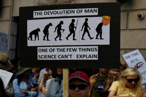 Trump tiene "una peligrosa enfermedad mental"