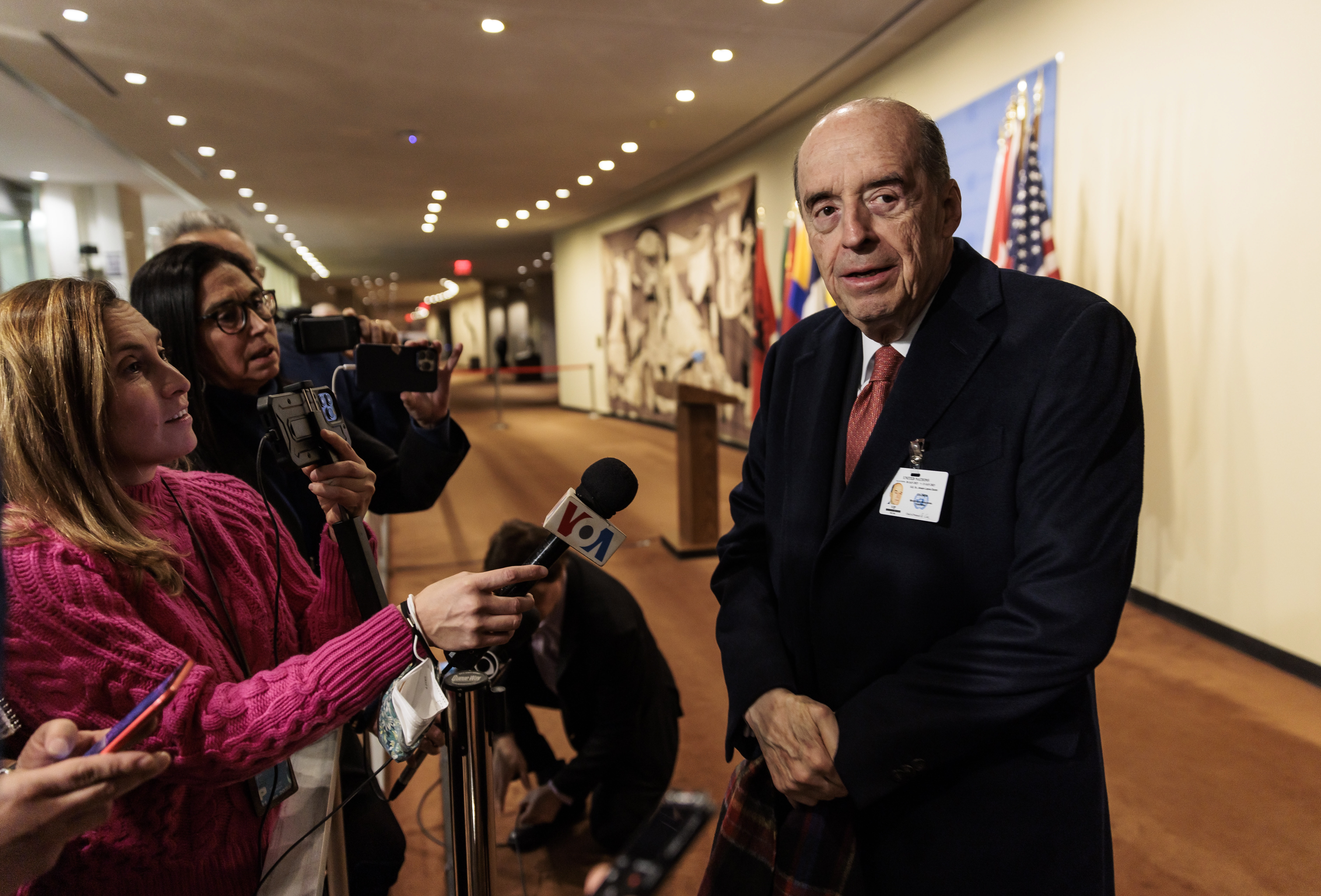 New York (United States), 11/01/2023.- Colombia's Foreign Minister Alvaro Leyva Duran (R) talks with reporters after attending an United Nations Security Council meeting related to the peace talks between Colombia's government and various insurgent movements with Colombia's Vice-President Francia Marquez at United Nations headquarters in New York, New York, USA, 11 January 2023. (Estados Unidos, Nueva York) EFE/EPA/JUSTIN LANE