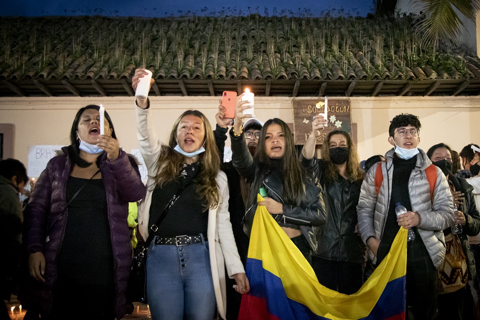La familia más cercana de Brayan Niño en la Velatón que se organizó en Madrid, en su honor.