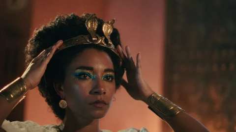 Polémica por la serie de Netflix que presenta a Cleopatra como una mujer negra