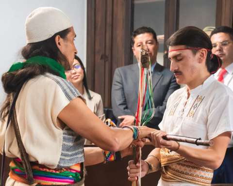 El primer concejal bisexual y muisca de La Calera