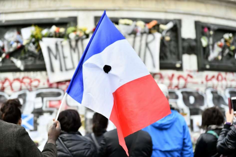 “Una economía diversificada como la de Francia no experimentará ninguna influencia adversa de un ataque”, dice informe. / AFP