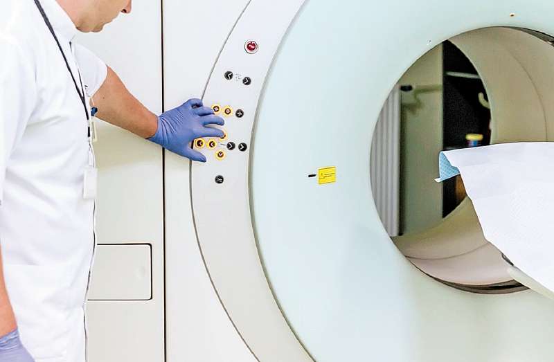 ¿Cuáles son las 4 señales de advertencia del cáncer de tiroides?