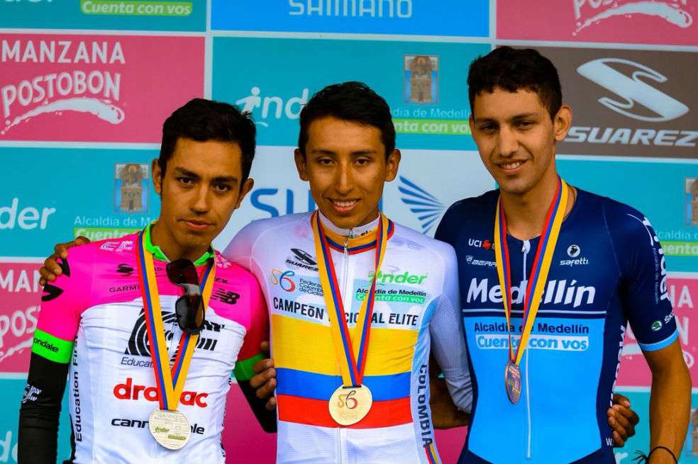 Daniel Martínez (segundo), Egan Bernal (primero) y Walter Vargas (tercero) lograron el podio en la CRI de los Nacionales de Ruta. / Cortesía Anderson Bonilla