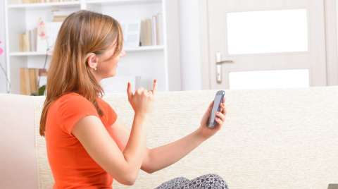 Bogotanos crean app con teclado de lenguaje de señas para personas sordas
