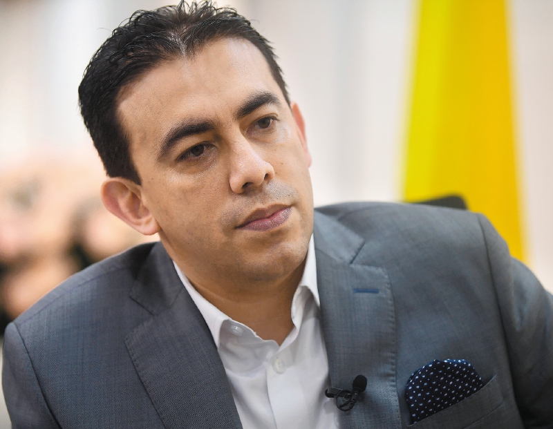 Vega Rocha fue elegido registrador en octubre de 2019. Previamente estuvo en el Consejo Electoral.
