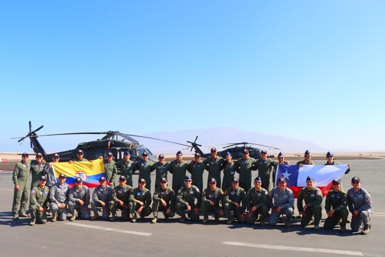 Poder aéreo colombiano se destaca en el cielo chileno