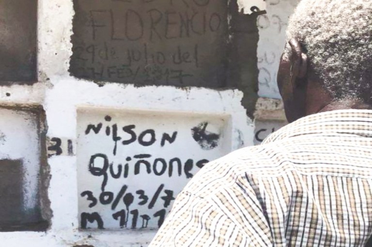 Al cementerio de Tumaco no le cabe un muerto más