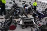 Capturan a dos hombres con control universal que habrían usado para abrir carros en Bogotá