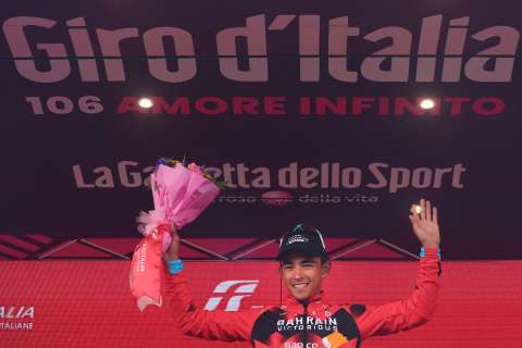 Entre lágrimas, así celebró Santiago Buitrago en el Giro de Italia