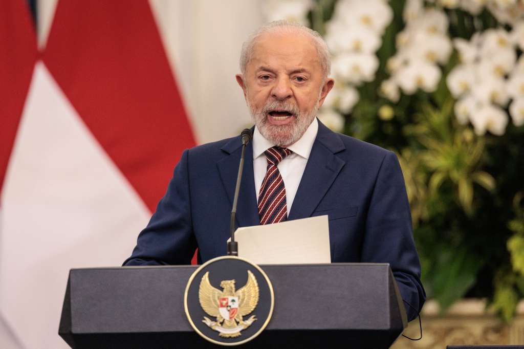 Brazil's President Luiz Inacio Lula da Silva speaks during a press conference with Indonesia's President Prabowo Subianto after their bilateral meeting at the presidential palace in Jakarta on October 23, 2025.