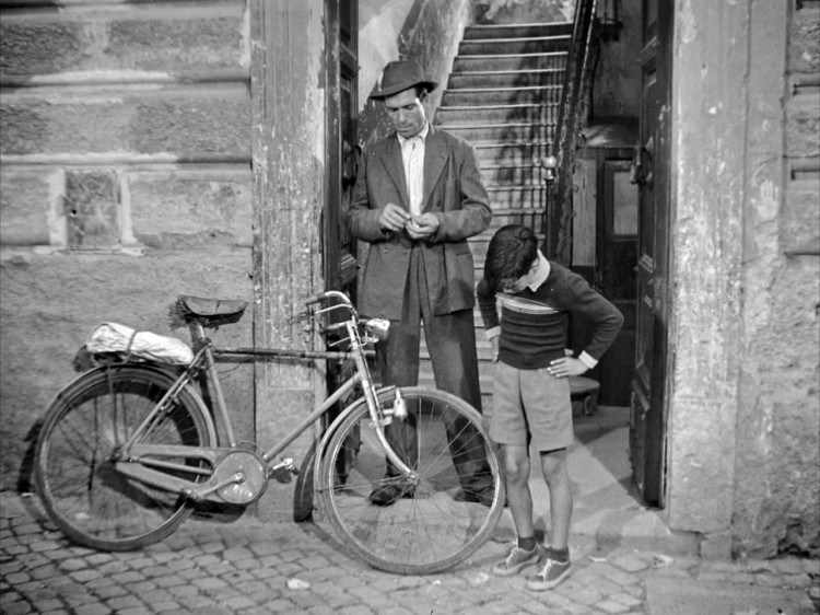 Ladrones de bicicletas: Viaje a la noche de la insolidaridad