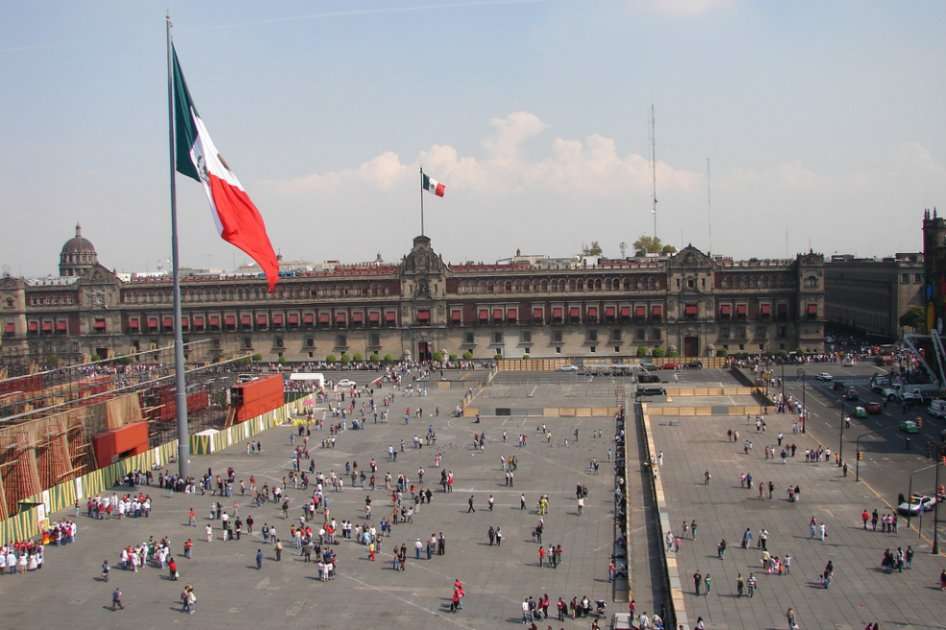 México es el país, según la OCDE, que trabaja más horas en el año. / Flickr