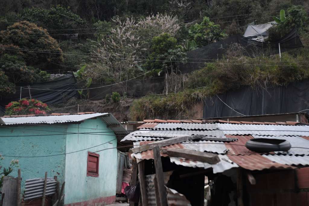 Cerca de mil campesinos de la vereda Islitas y del corregimiento de San José del Tarra, acudieron al asentamiento humanitario, que se mantuvo en pie por ocho días, tras los combates entre grupos armados y el Ejército.