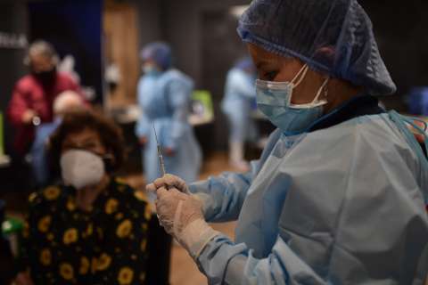 Llegaron más de 4 millones de vacunas contra el coronavirus este fin de semana