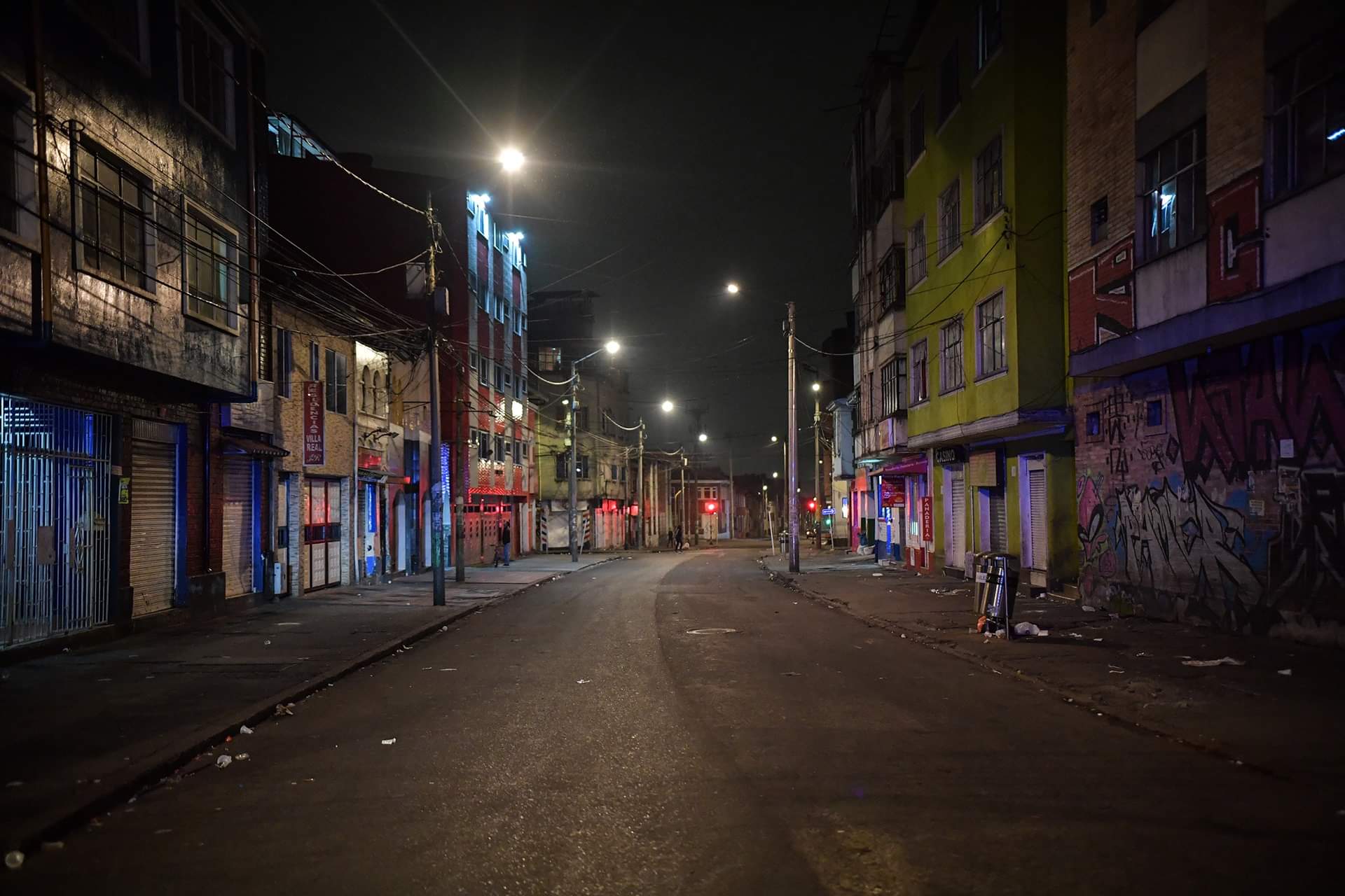 A corte del mediodía de este primer día de cuarentena, fueron multados 1.069 colombianos por incumplir la medida. / Jose Vargas - El Espectador