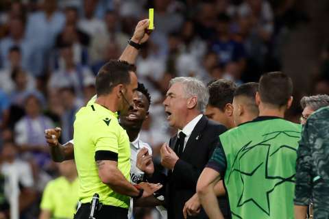 ¿Salió la pelota? Ancelotti dice que el gol de Manchester City debió ser anulado