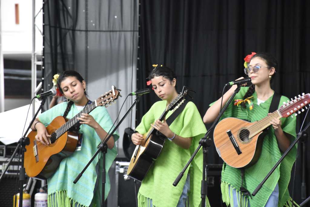 Las Guipas, agrupación participante del Festival Nacional de la Música Colombiana.