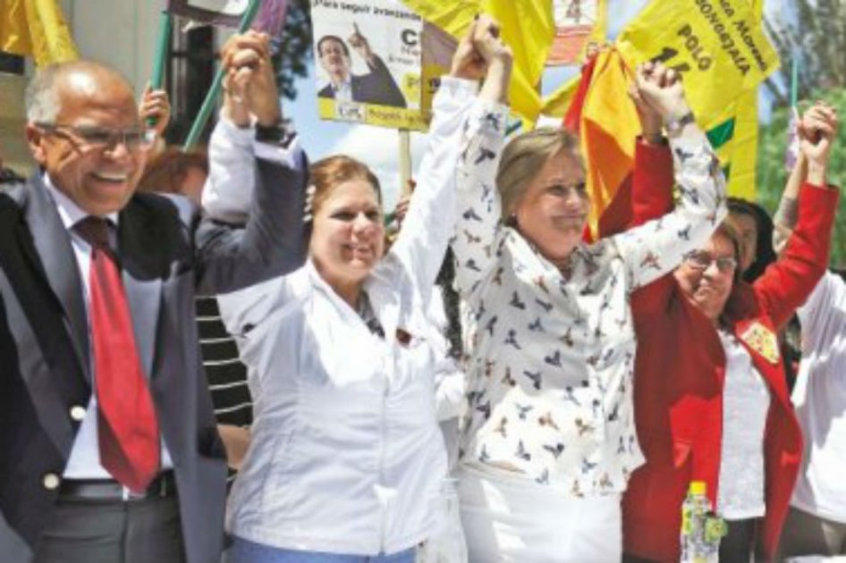 En un acto público, en el parque de la Pola, se concretó la alianza que suma apoyo a la idea de la izquierda de mantenerse en la Alcaldía de Bogotá / Gustavo Torrijos