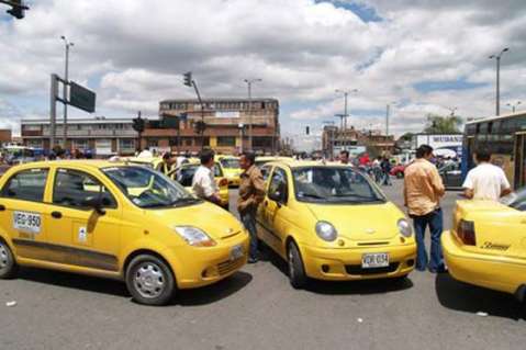 Taxistas y Distrito no llegaron a acuerdos para evitar paro
