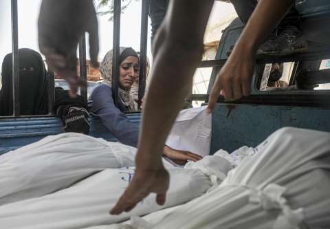 Israel mata a una periodista embarazada y toda su familia con bombardeo en Gaza