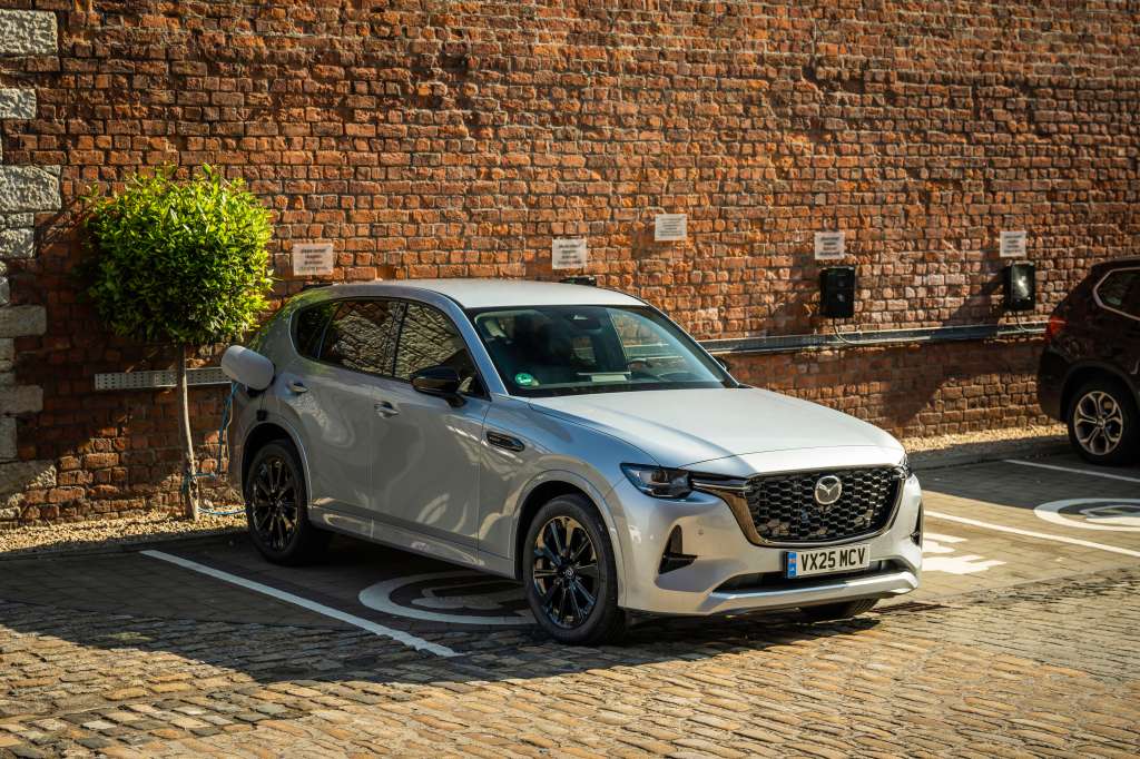 Mazda CX-60 PHEV llegará a Colombia en 2025.