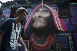 Murales de paz adornan las calles de Bogotá