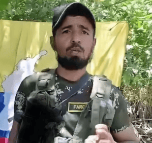 Extraditan a EE. UU. al “Mocho Olmedo”, jefe del Frente 33 de las disidencias de las Farc