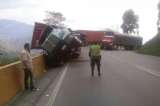 Paso restringido en La Línea por accidentes sobre la vía