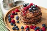 Receta: pancakes de banano y chips de chocolate