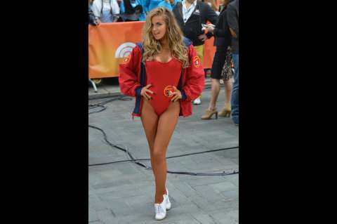 Carmen Electra se disfraza de ‘Baywatch’