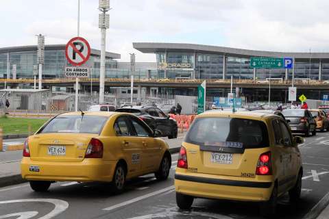 No se deje engañar: así puede verificar si un taxi está autorizado en Bogotá
