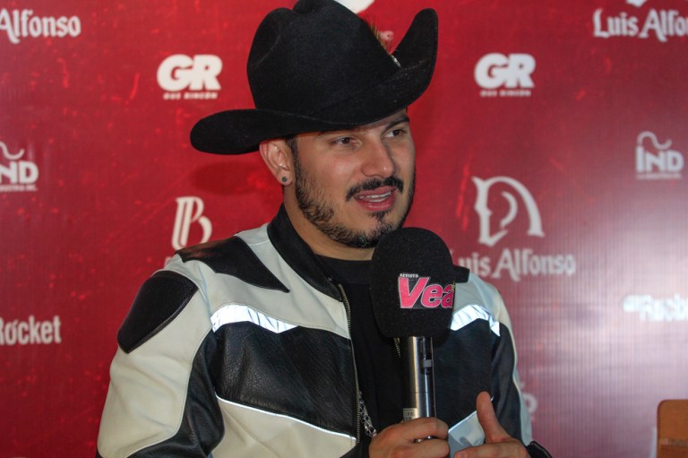 LANZAMIENTO Pipe Bueno Y Luis Alfonso