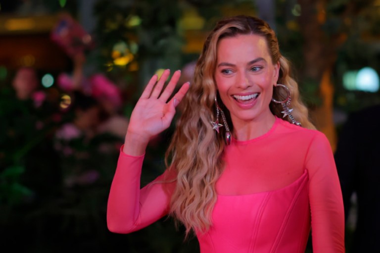 Conoce el truco casero para tener las ondas de sirena de Margot Robbie