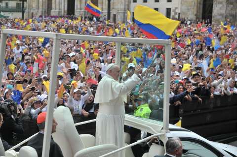 Francisco, el papa que impulsó el Acuerdo de Paz y luchó contra la guerra de Colombia 