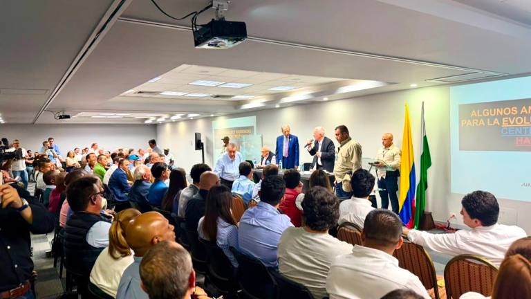 Centro Democrático tuvo reunión de bancada junto a Álvaro Uribe: esto se habló