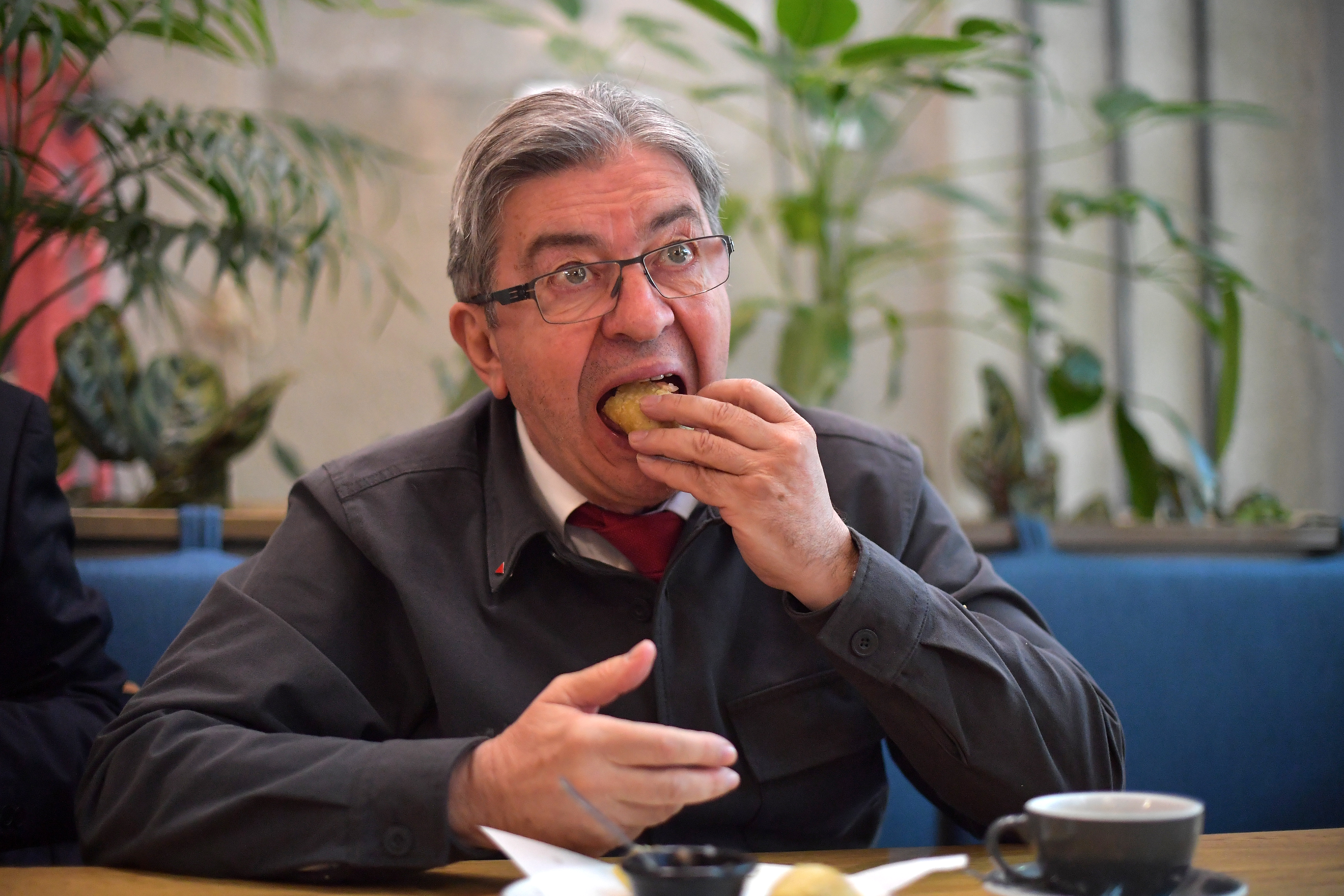 Político izquierdista, excandidato presidencial francés para el 2022.