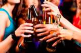 Colombianos pueden dedicar un día a los amigos, sin meterse en líos con su pareja