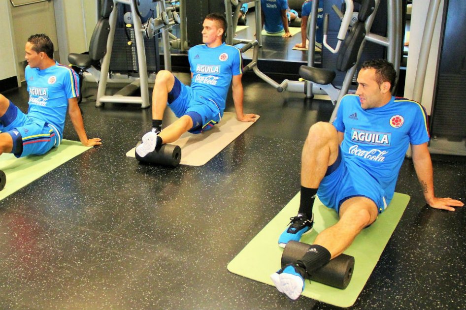 Con 11 jugadores, inició trabajos la Selección Colombia de cara al partido contra Perú. Foto: FCF