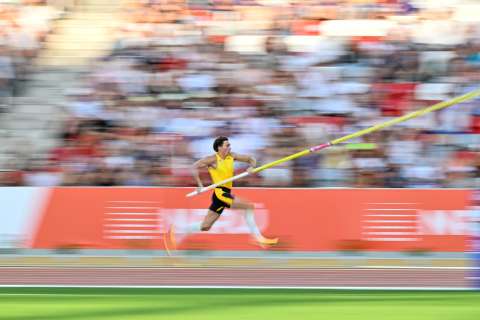 Armand Duplantis: el atleta que se burla de la lógica del deporte