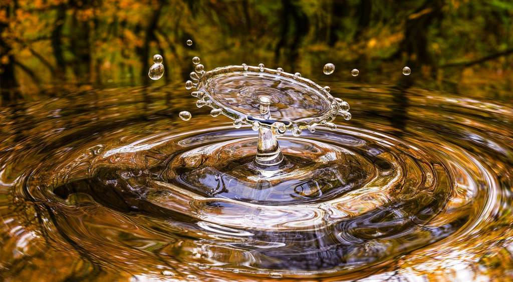 En Colombia, durante un año, se consumen en promedio 949,6 millones de litros de agua.
