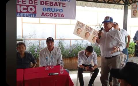 Julio Acosta, exgobernador de Arauca condenado por corrupción, en campaña por Fico