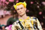 Versace presentó su última colección en honor a Keith de ‘The Prodigy’