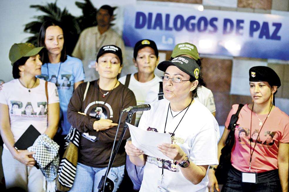 El miércoles un grupo de guerrilleras se hizo presente ante la prensa en La Habana para leer un comunicado. / EFE