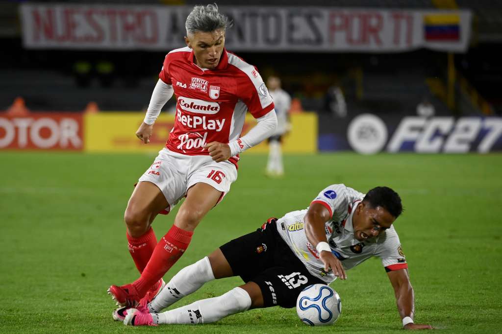 Partido Santa Fe vs Caracas de Venezuela por la Copa Conmebol Sudamericana en el Estadio El Campin de Bogotá