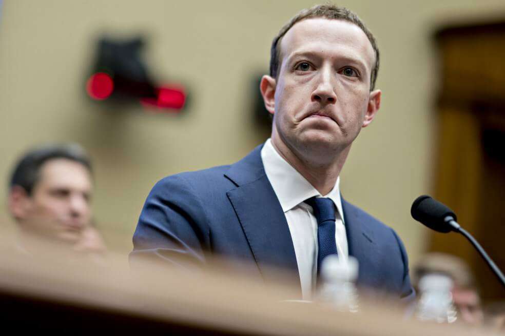 "Nuestras adquisiciones de Instagram y WhatsApp han mejorado drásticamente esos servicios y los han ayudado a llegar a muchas más personas”, escribió Zuckerberg en una publicación a los empleados el miércoles.