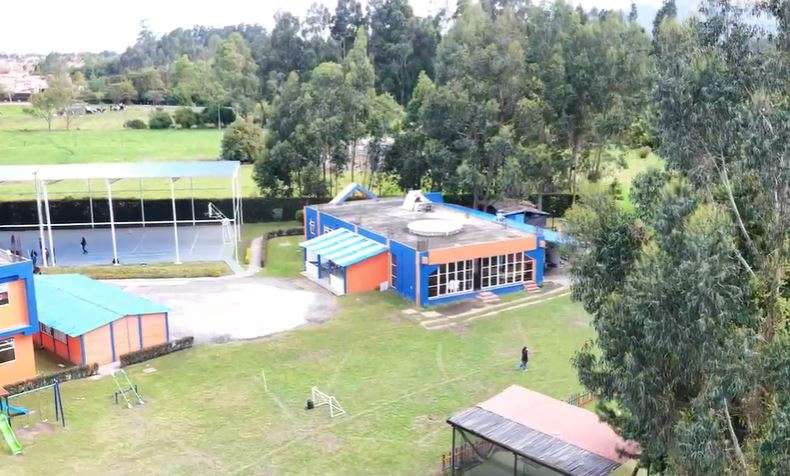 Colegio Gimnasio Campestre Los Laureles, Cajicá. En esta zona las cámaras captaron a la menor antes de desaparecer.