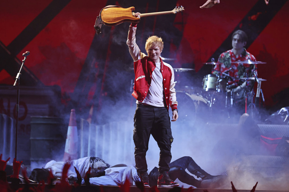 Ed Sheeran se llevó el premio a Mejor Compositor del año.