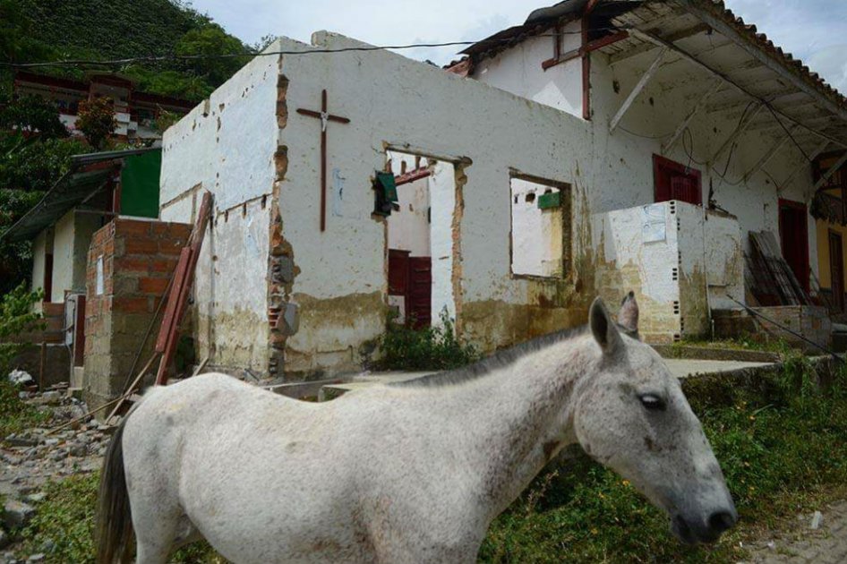 Un alud de lodo y tierra arrasó con parte del municipio de Salgar (Antoquia). / Luis Benavides